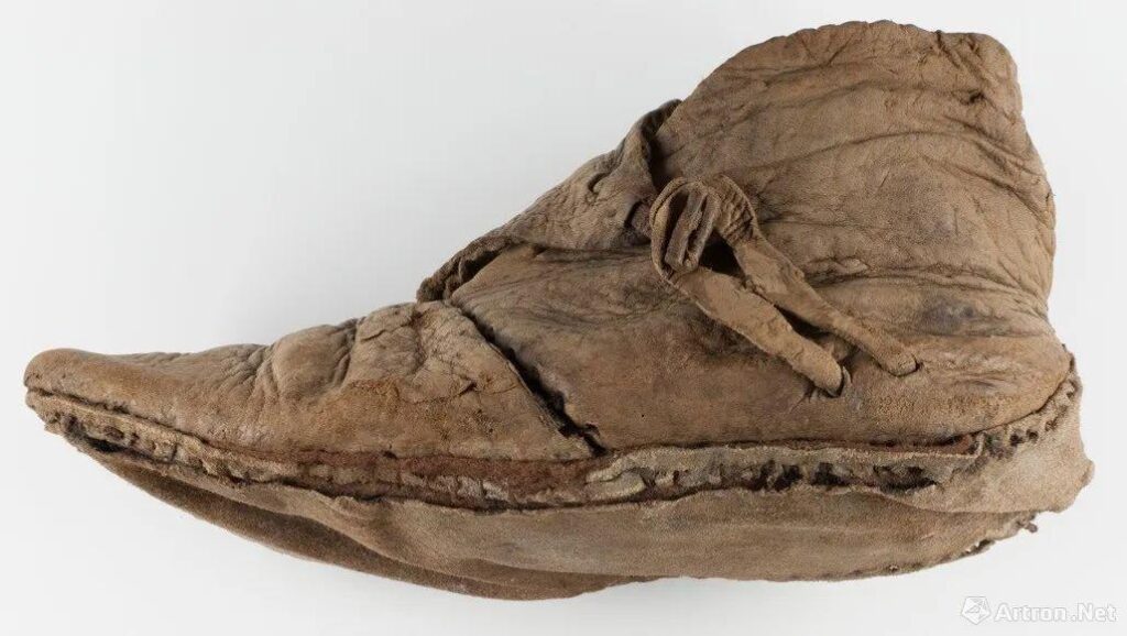 Zapatos vikingos de 1000 años de antigüedad